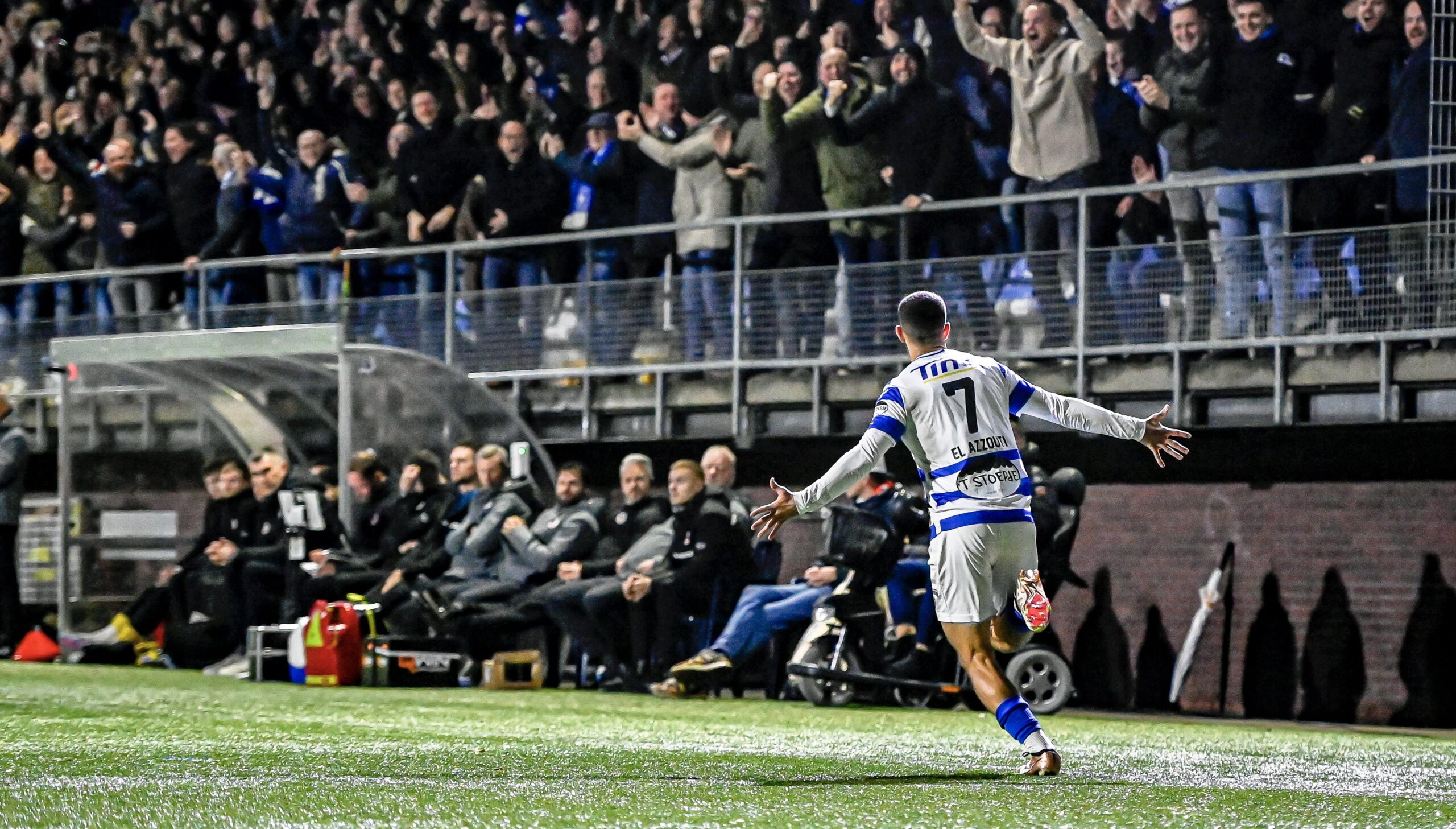 Spakenburg capituleert in verlenging: Exc. Rotterdam bekert verder