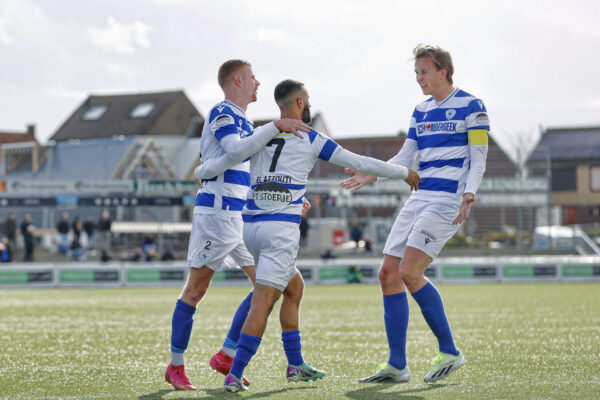 SPAKENBURG, 23-03-2024, Sportpark de Westmaat, Betnation Divisie. Dutch Tweede Divisie football season 2023 / 2024. Match between SV Spakenburg and FC Lisse
Spakenburg player Ahmed el Azzouti scores 1-0 and celebrates with Floris van der Linden (R)