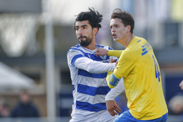 SPAKENBURG, 23-03-2024, Sportpark de Westmaat, Betnation Divisie. Dutch Tweede Divisie football season 2023 / 2024. Match between SV Spakenburg and FC Lisse
Spakenburg player Masies Artien and Lisse player Kevin van der Zwet