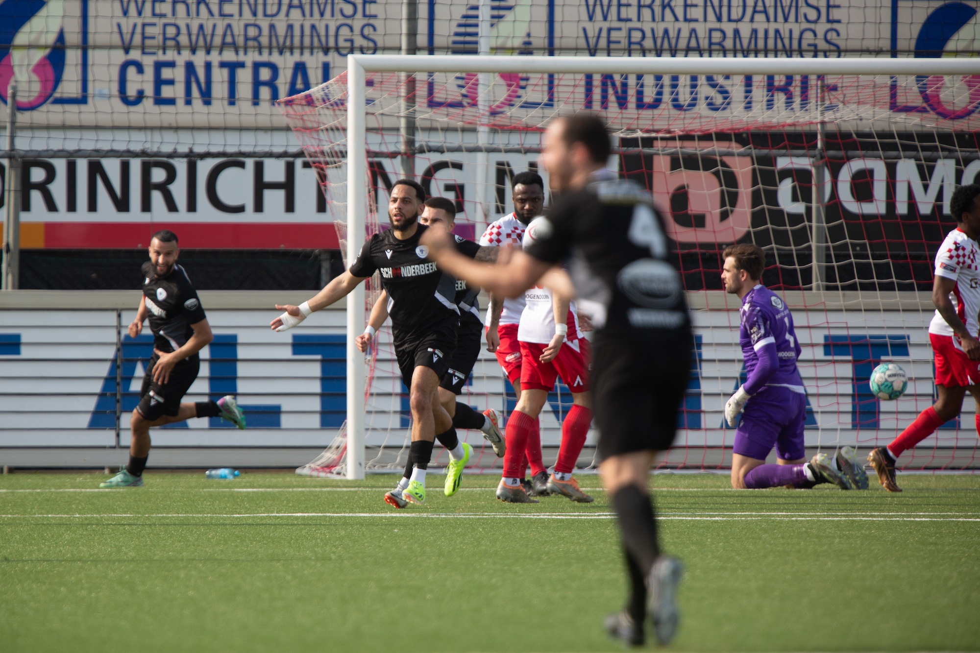 Spakenburg in tweede helft langs Kozakken