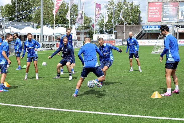23 Eerste training 624A9248-bew