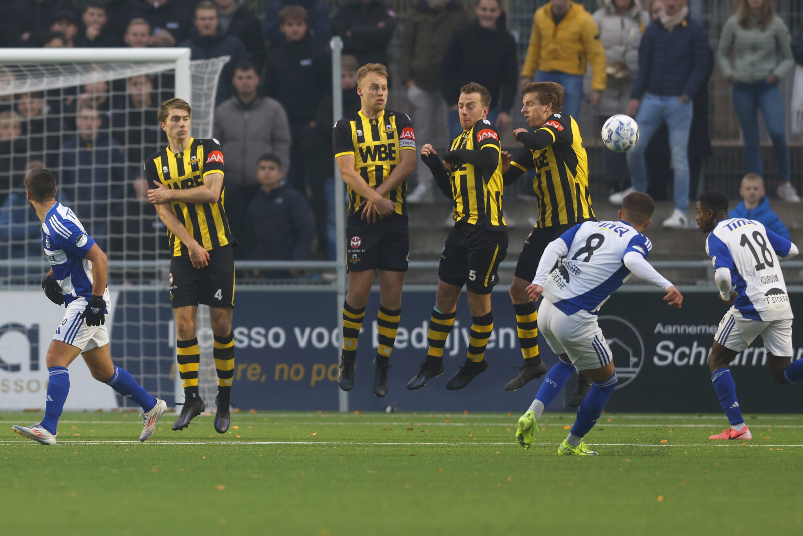 Strijdbaar Spakenburg verliest nipt van Rijnsburgse Boys