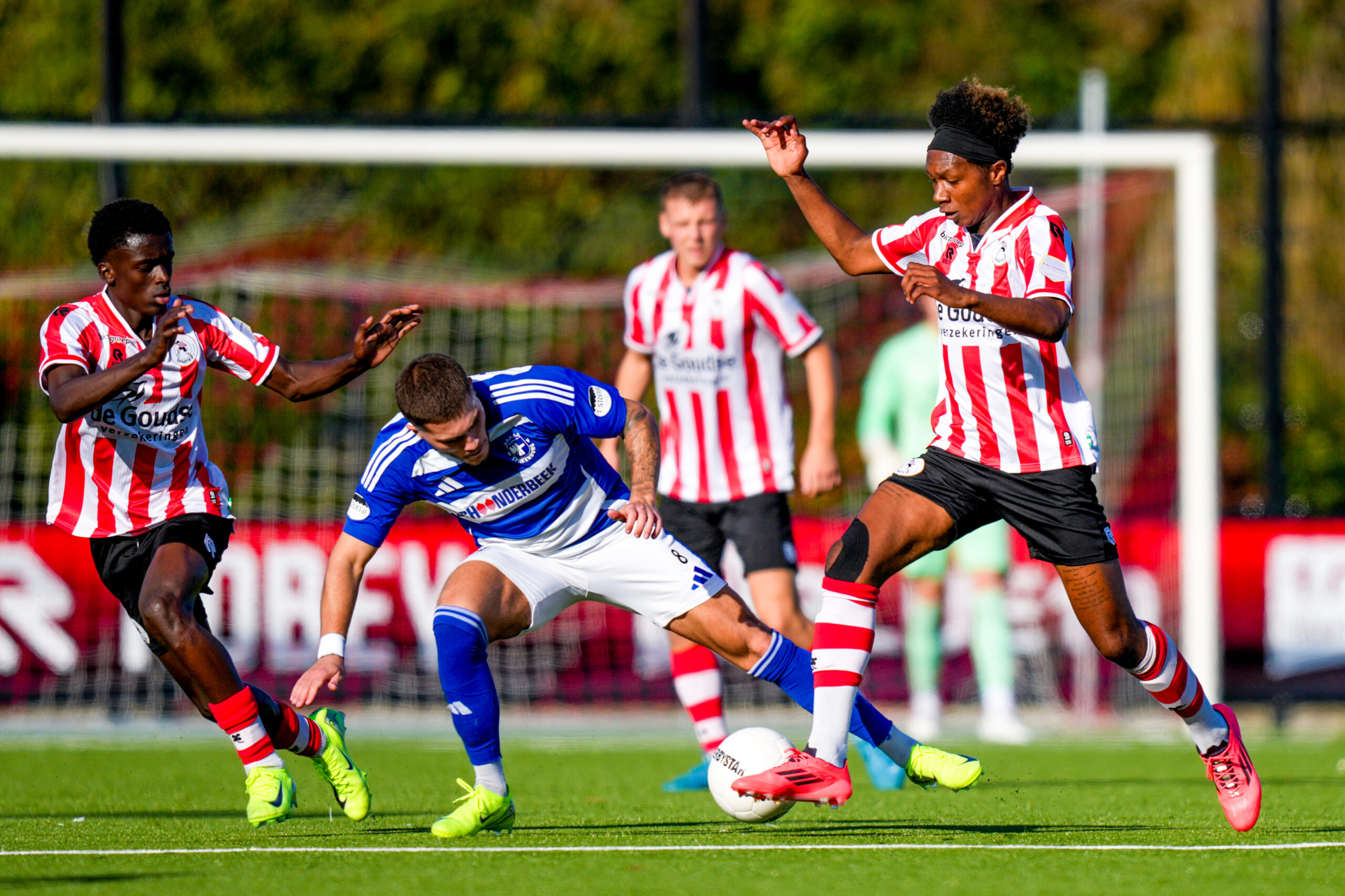 Blauwen naar talenten van Jong Sparta