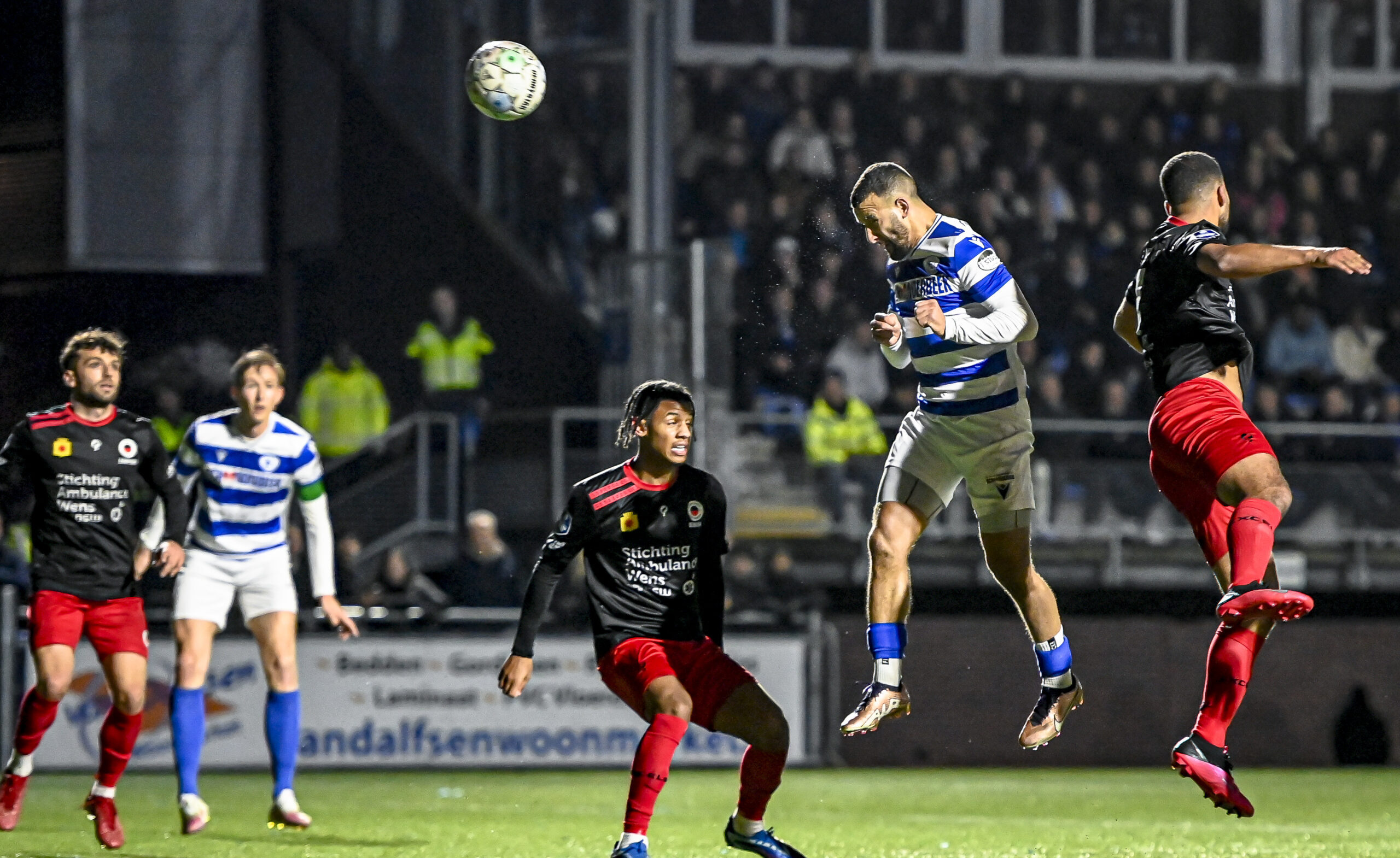 Ahmed El Azzouti speelt ook het komende seizoen in ons Blauw-wit