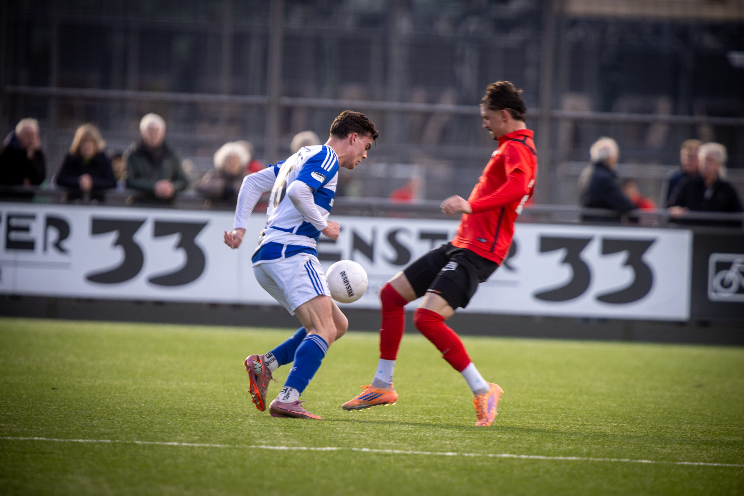 Spakenburg weet geen potten te breken in Amsterdam