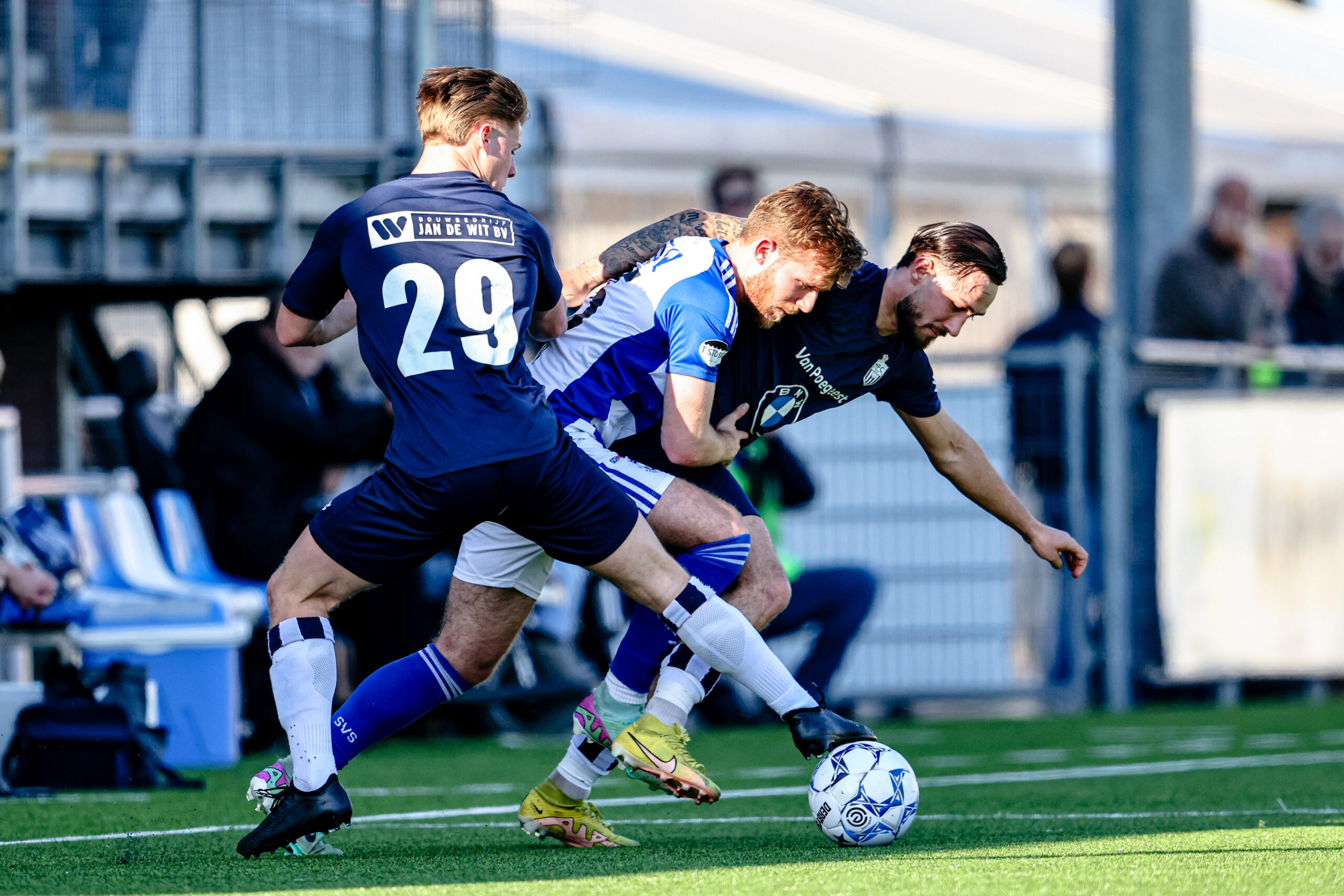 Rechtsback Jay den Haan vertrekt na 1,5 jaar bij Spakenburg