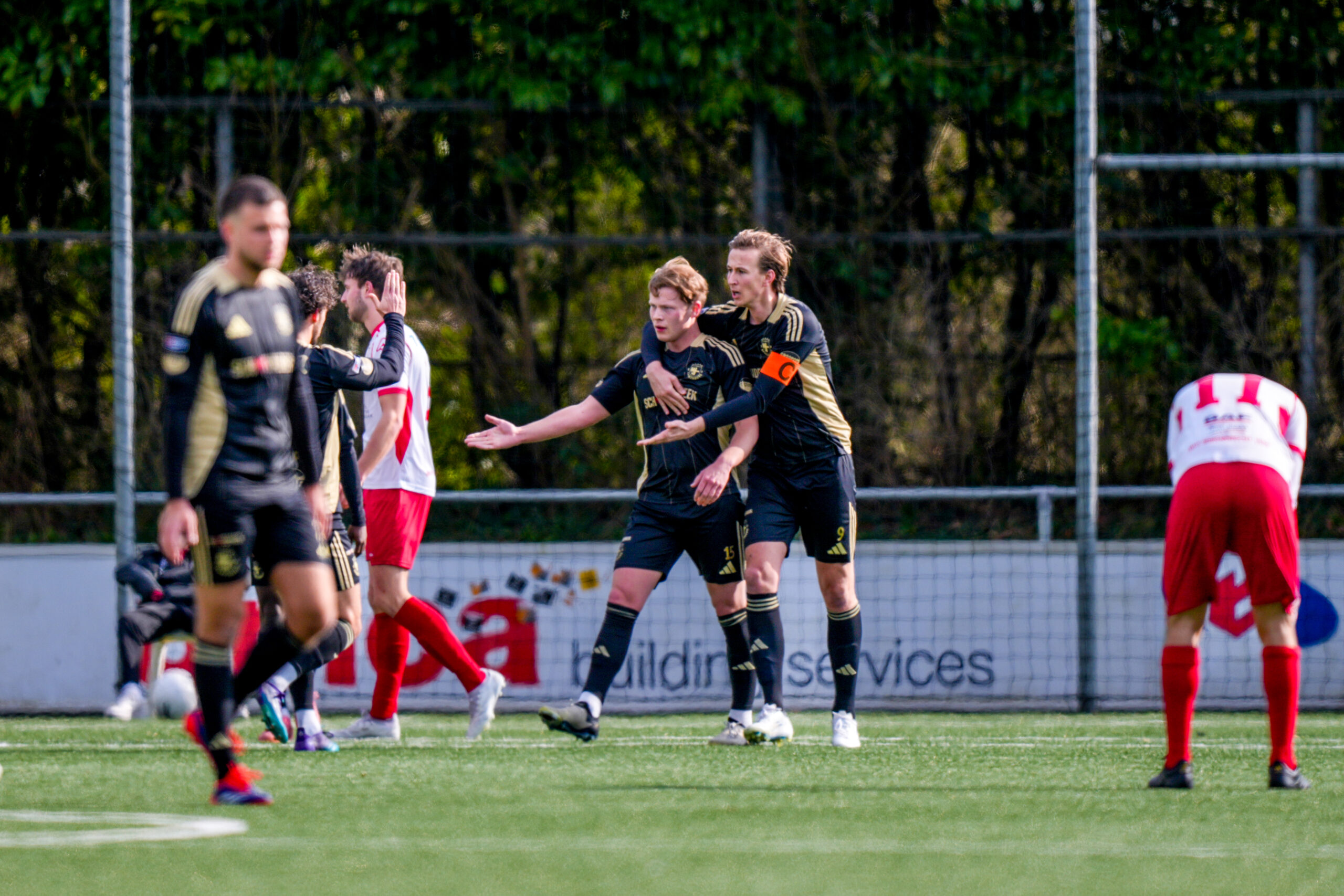 Blauwen naar Bongerd in Barendrecht