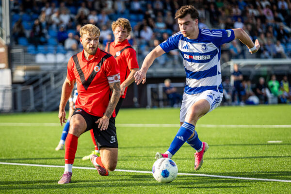 BUNSCHOTEN-SPAKENBURG, 03-10-2026, Sportpark De Westmaat, season 2027/2028 Dutch Tweede Divisie Football, Match between Spakenburg and AFC. Picture shows